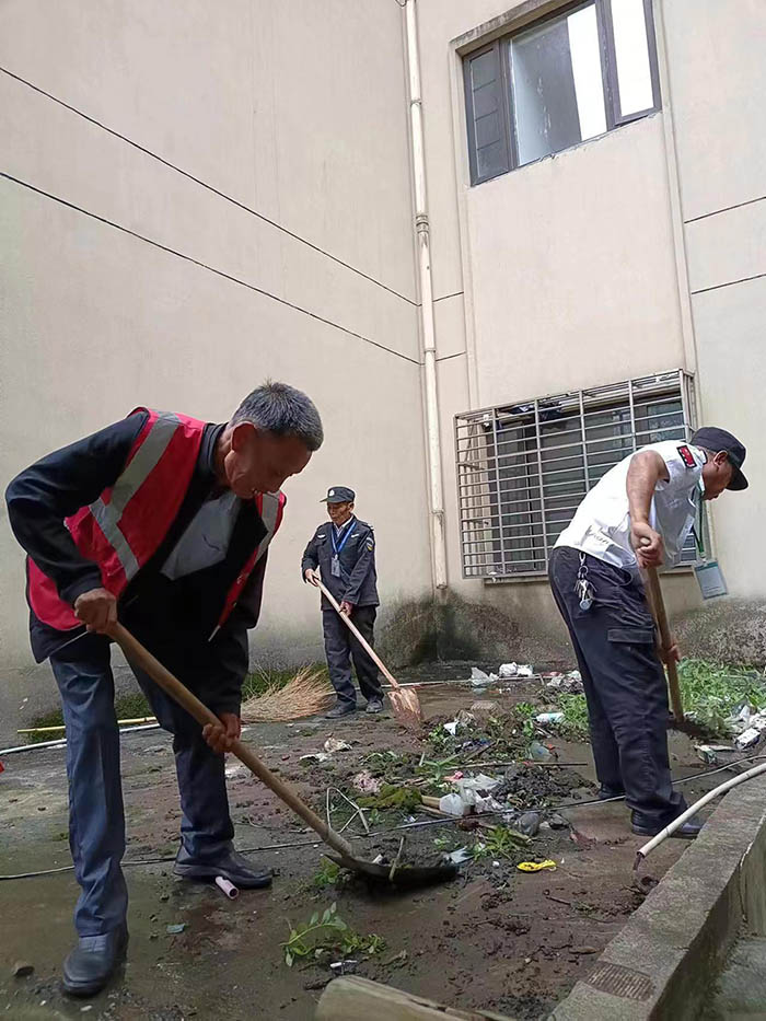 清理公寓楼道卫生四角